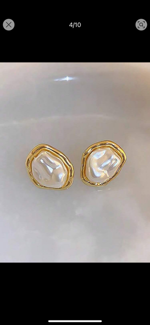 Pearl harbour earrings