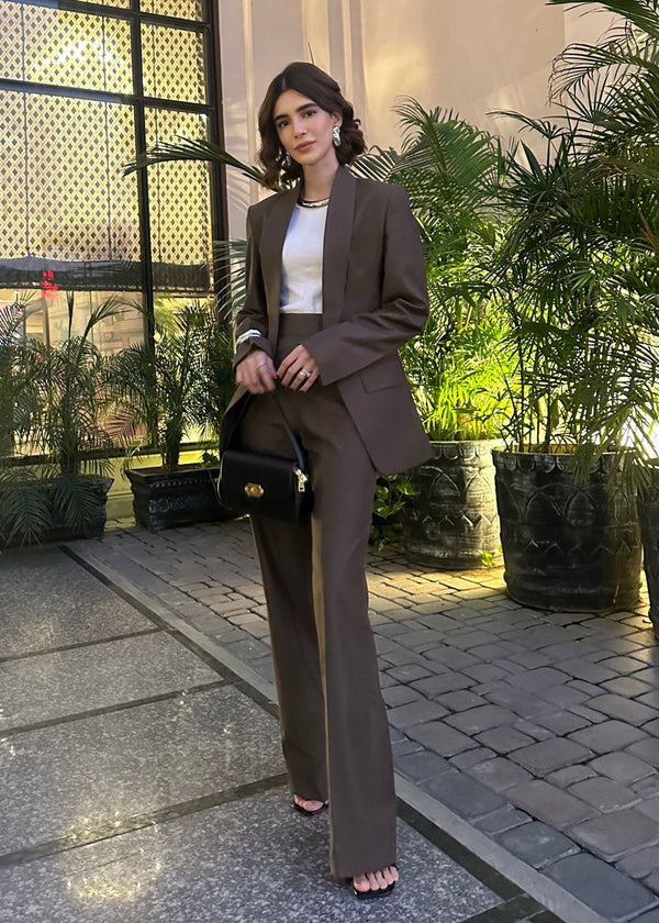 formal women suit
